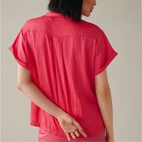By Anthropologie Silky Hot Bubblegum Pink Short Sleeve Button Down Blouse M - Picture 3 of 3